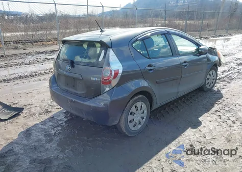 2013 Toyota Prius C Two z USA, uszkodzony, nr VIN JTDKDTB30D1533911